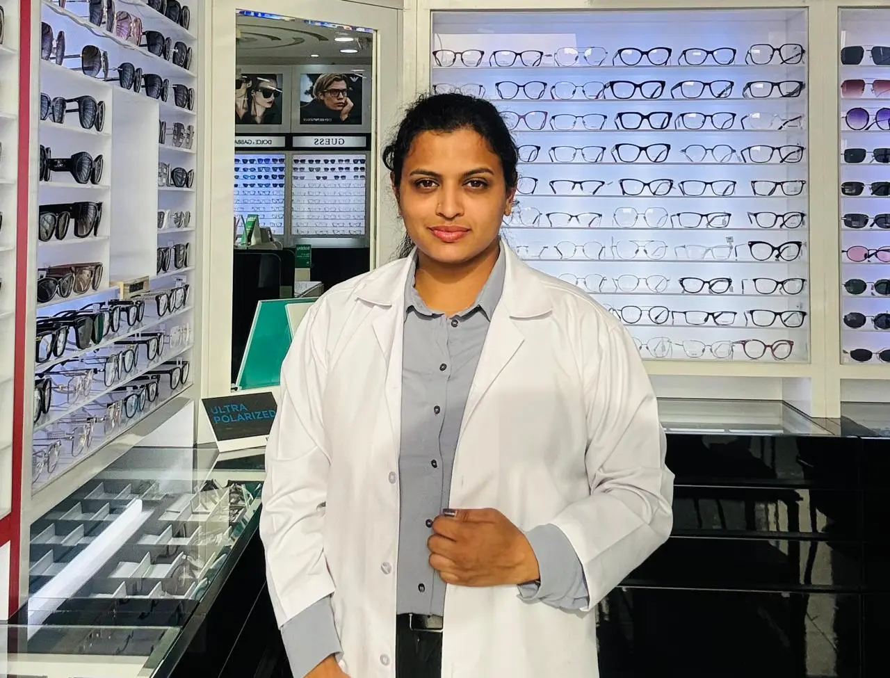 Lens fitting and vision care in Dubai and Abu Dhabi – Middle East Optical